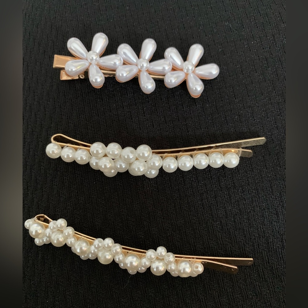 Hair Accessories- set of 3.  Faux pearls adorn these gold tone hair decor ❣️ - Picture 3 of 3